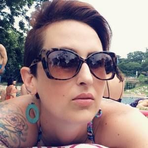 Meet your Posher, April